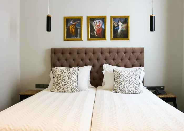 9 Muses Hotel