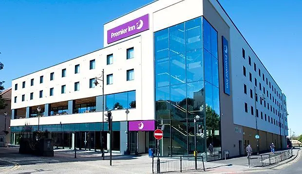 Premier Inn Staines Upon Thames