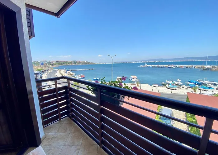 Family Hotel Saint Nikola Free Parking