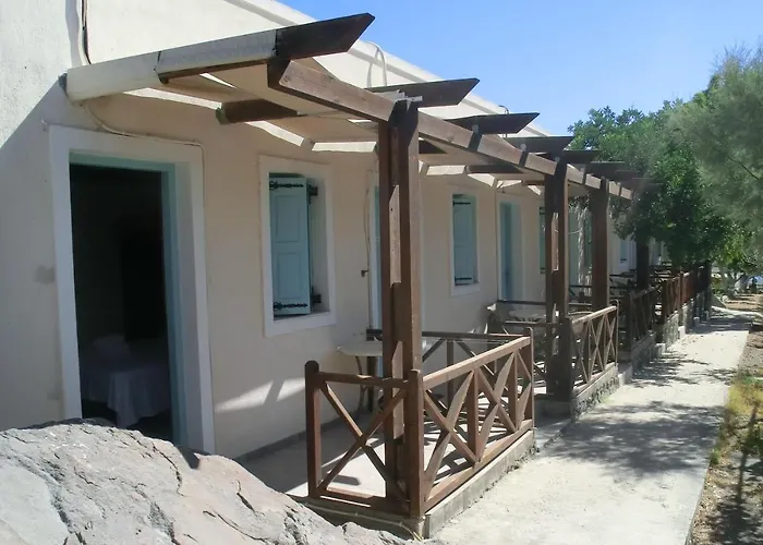 Santorini Camping & Hostel