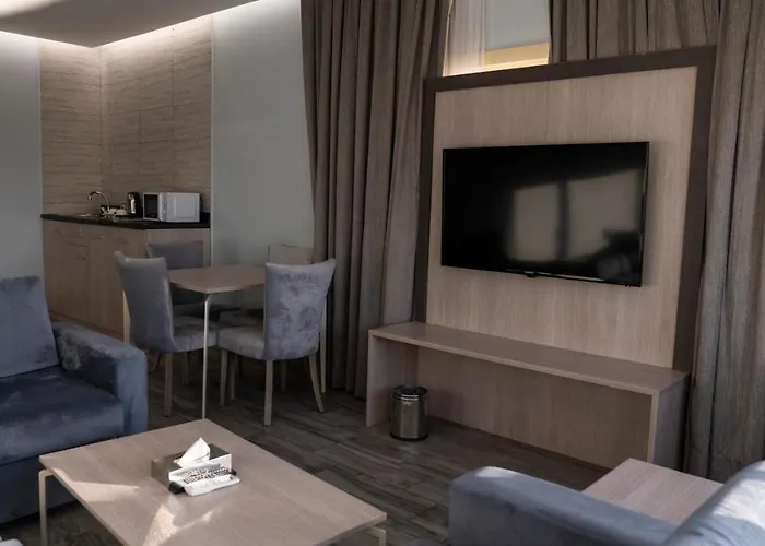 سفن جاردنز وادى وج