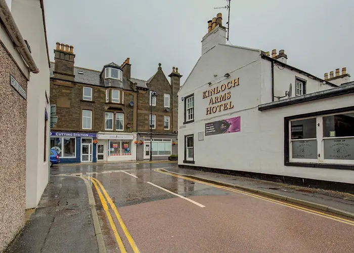 Kinloch Arms Hotel