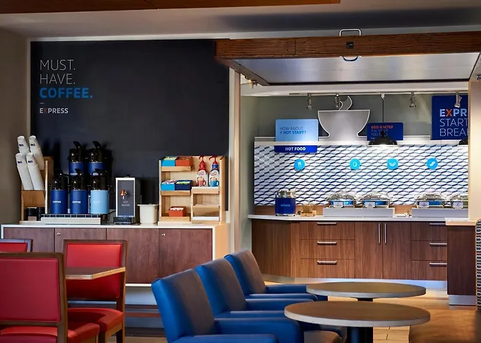 Holiday Inn Express & Suites - Madison West - Middleton By Ihg