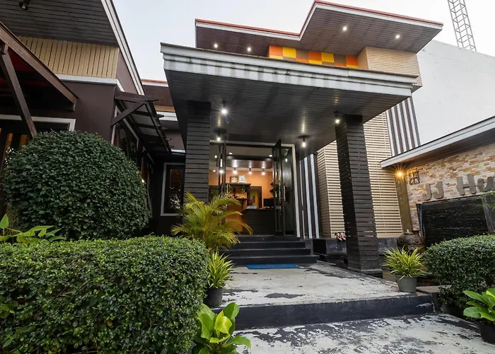 Jj Hut Hotel