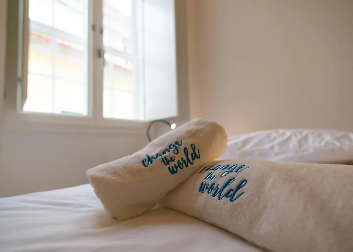 Change The World Hostels - Coimbra - Almedina