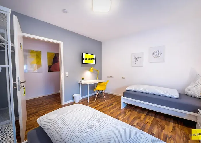 Micro Motel A-25
