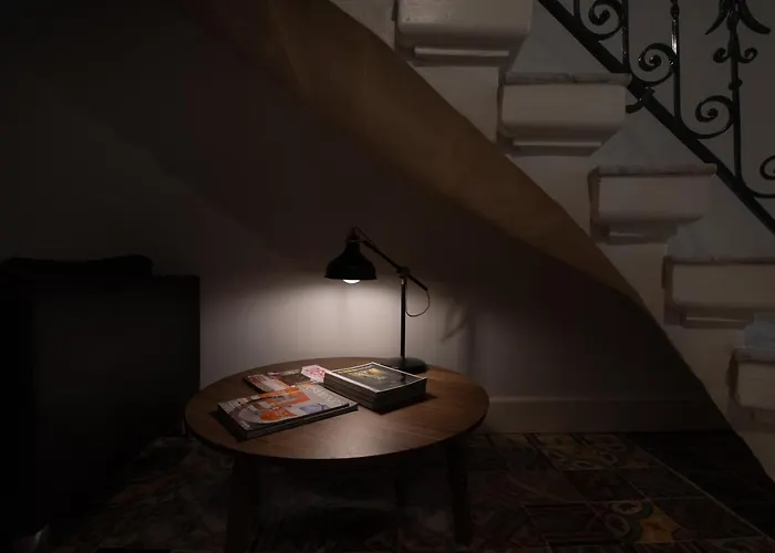 Chapter 5 Hotel