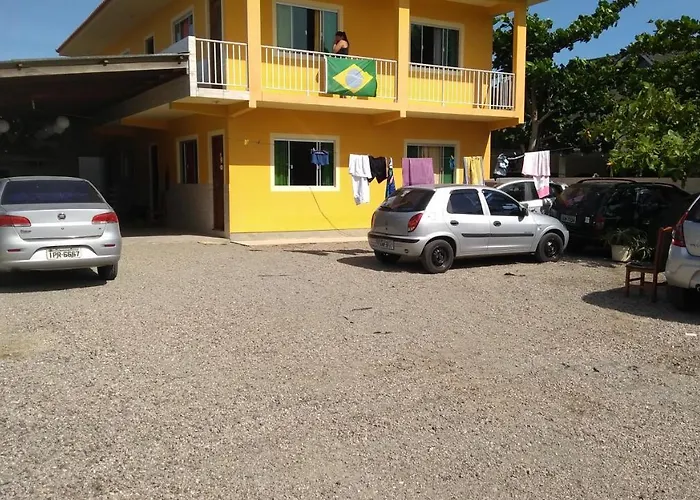 Gênesis Beach Hostel! Quartos compartilhados e privativos na Pinheira