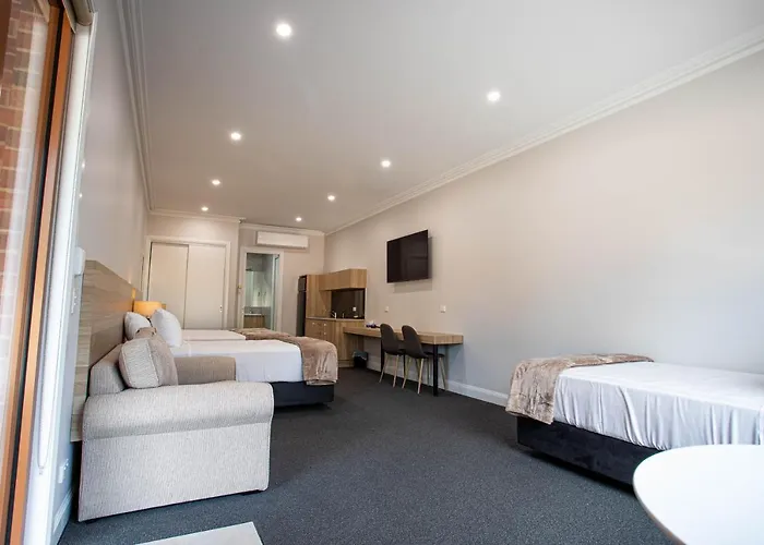 Red Waratah Accommodation