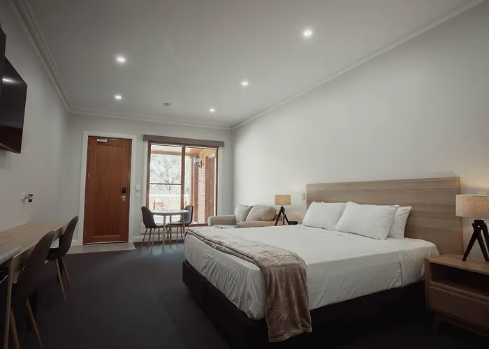 Red Waratah Accommodation