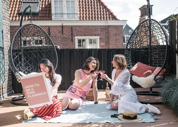 Pink Flamingo Boutique Hostel