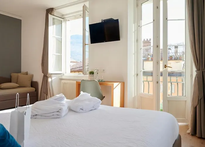 Lainez Rooms&Suites