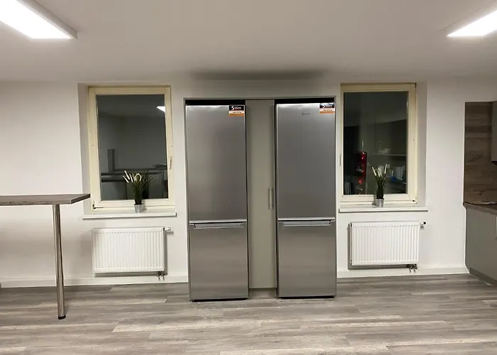 Hostel47 - Nähe Dresden - Monteurzimmer mit bequemen Betten, nur für Männer, kostenloses WLAN und Parkplätze für Autos und LKW's, Waschmaschine vor Ort