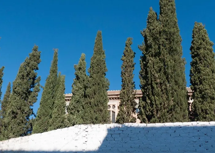 La casa de los pintores, patio andaluz, cerca del Albaicín