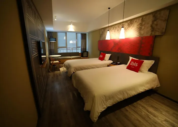 Ibis Weihai Oriental New Ground Hotel