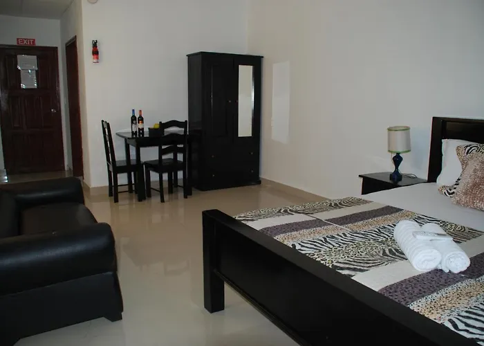 Hotel Coastalbay 2 & Golf Cart Rental