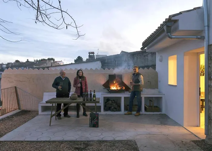 Villa Serrano, La Casa Rural De Los Mil Suelos