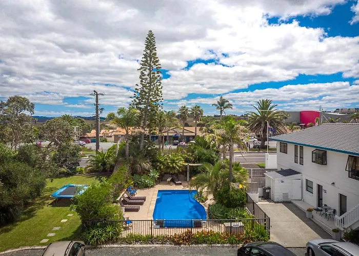 Snells Beach Motel