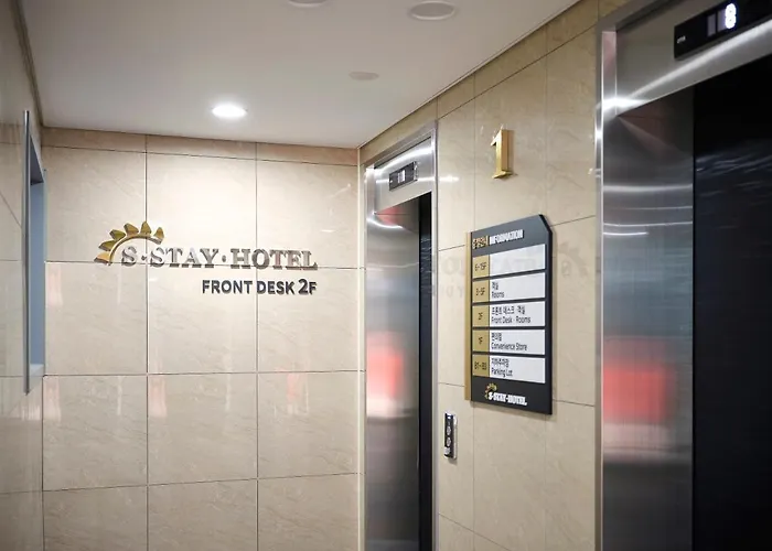 S Stay Hotel