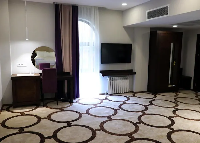 East Palace Hotel