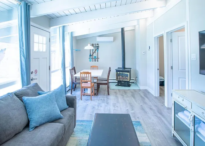 2Br Boutique Suite #8