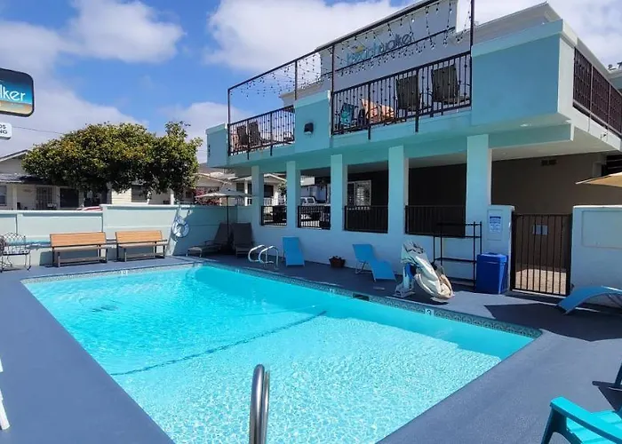 Beachwalker Inn&Suites