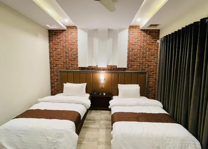 Golden Sand Hotel Rahim Yar Khan
