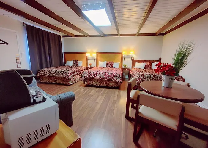 Kootenay Country Inn