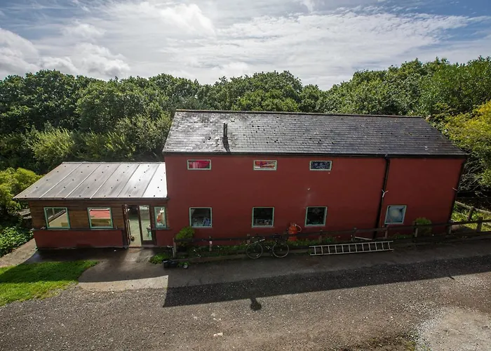 Holifield Farm Hostel & Community Project