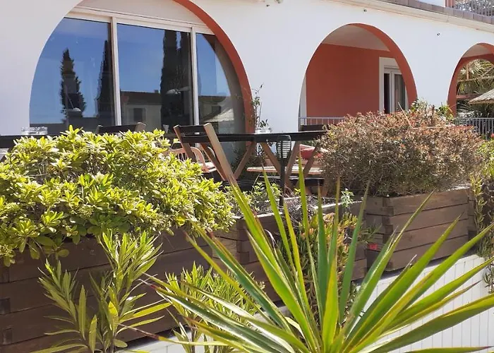 Hotel Athena
