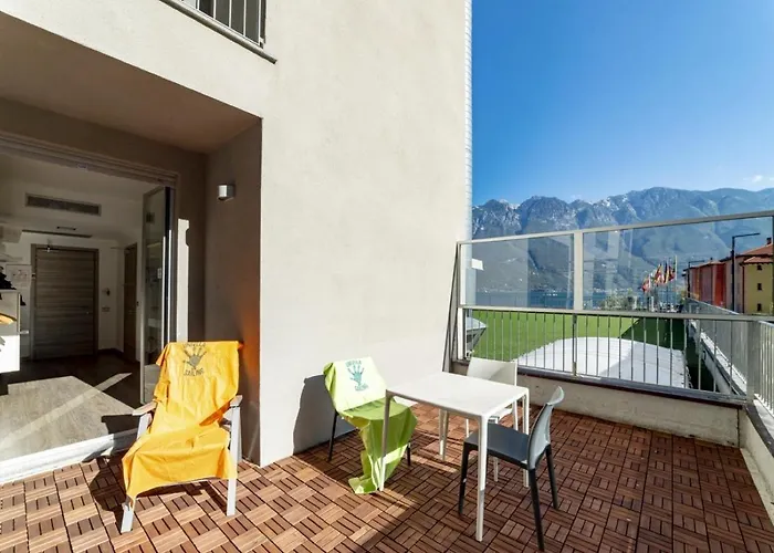 Campione Univela Rooms & Beds - Private Beach