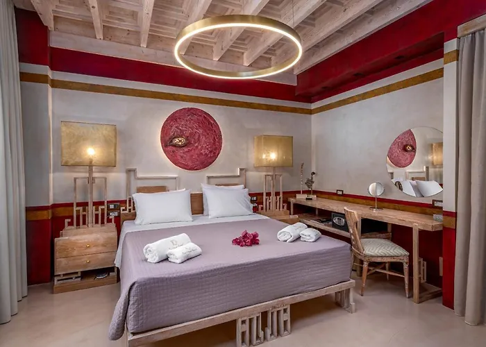 10Gr Boutique Hotel & Wine Bar