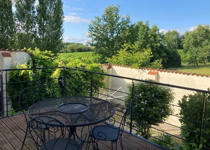 RARE EXCLUSIVITE La Villa Fongrivoise Grande Piscine avec terrasse 5 chambres et salle de bain WC privatifs Patio Cheminée sans Vis à Vis