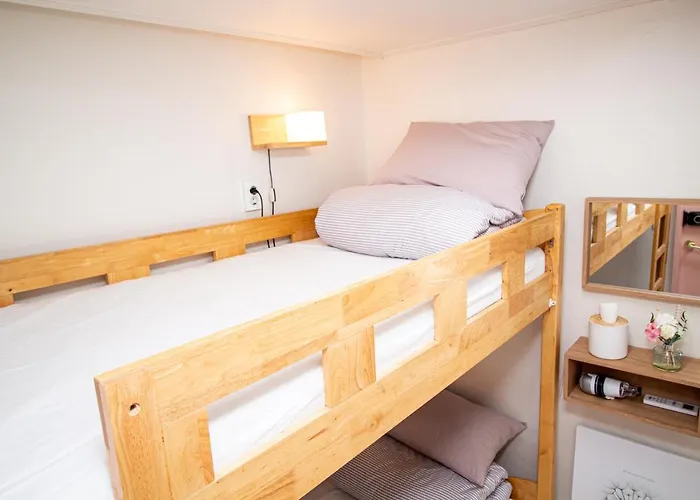 Yab-Guesthouse, Femaleonly, Foreignonly