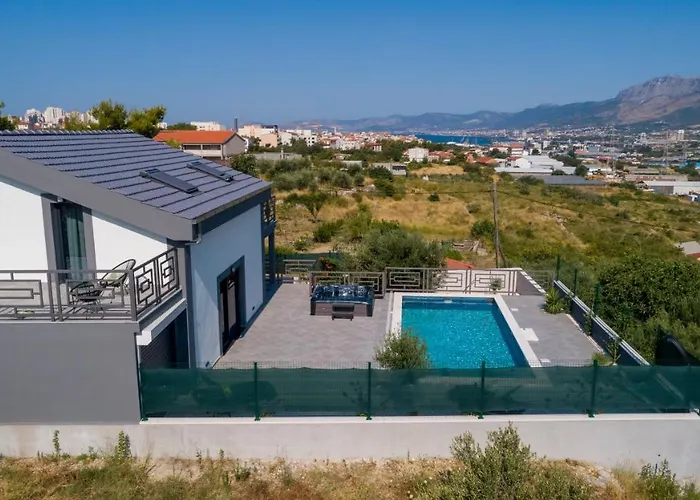 Luxury villa Stocia Split with swimming pool, sauna&jacuzzi in a peaceful location in Split