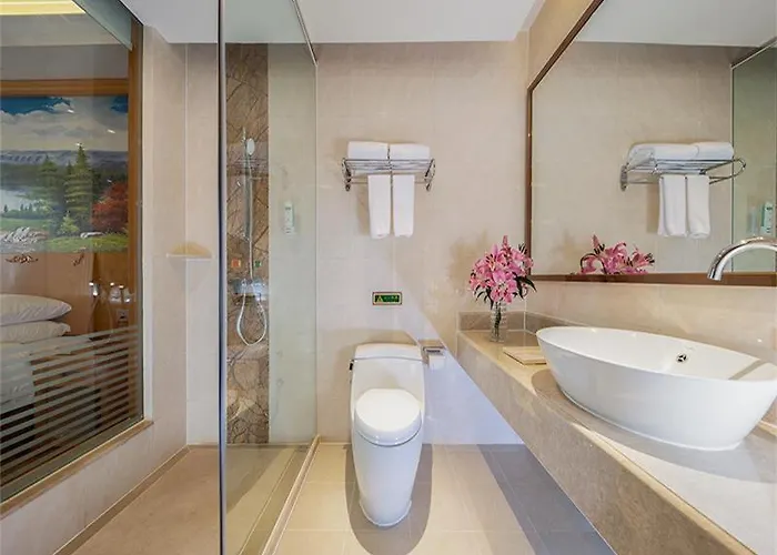 Vienna Hotel Huiyang Sanhe Square