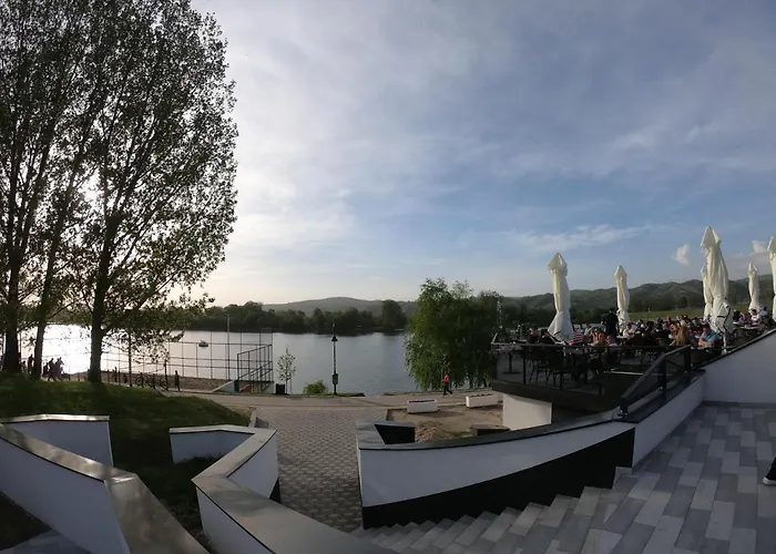 Prenociste Srebrno Jezero