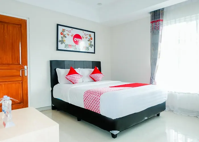Oyo 696 Hasanah Guest House Syariah De Saphire