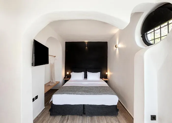 Pearl Of Caldera Oia - Boutique Hotel By Pearl Hotel Collection