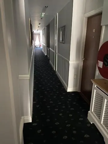 Monaghans Harbour Hotel