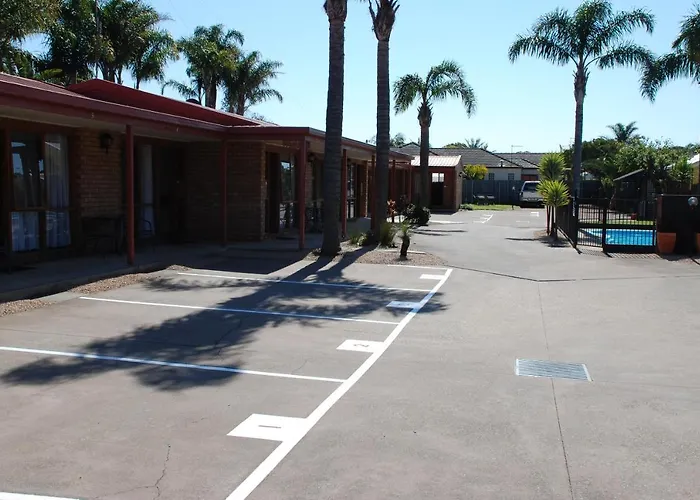 Cunningham Shore Motel
