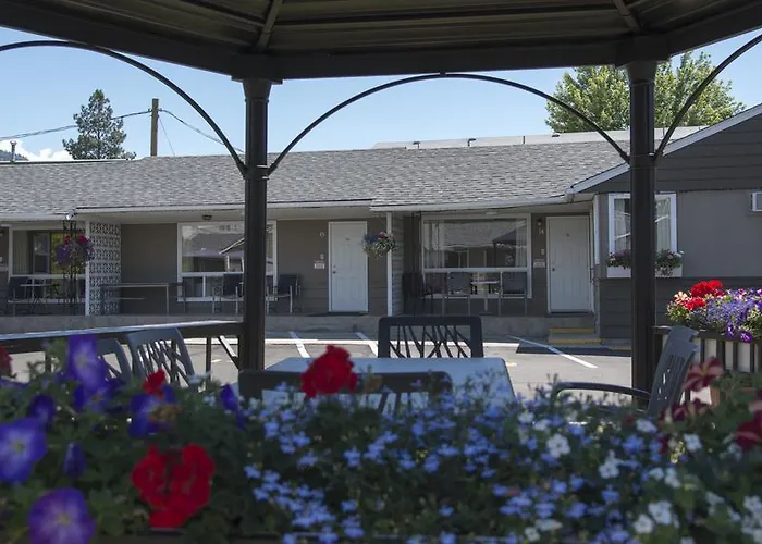 Valley Star Motel