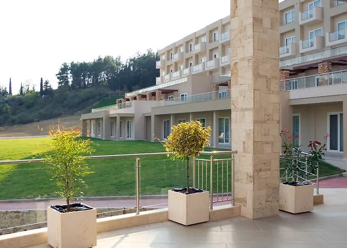 Elpida Resort & Spa