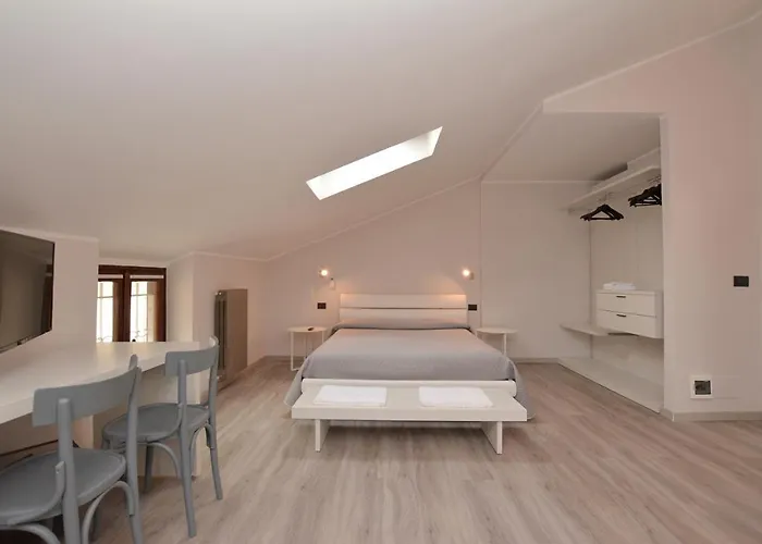 Hotel & Apartments " Perpoin "