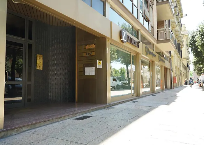 Avenue Rooms