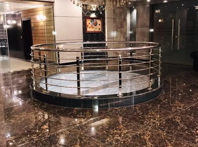 Royaute Luxury Hotel Sialkot