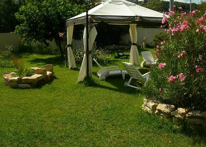 Hotel De La Madeleine Anduze