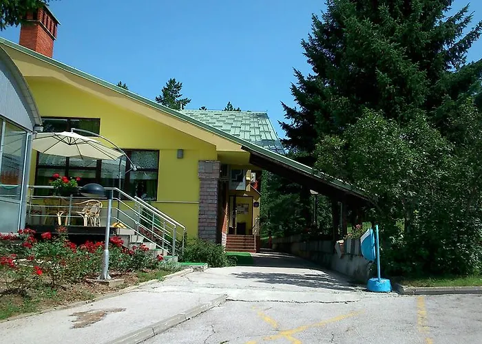 Hotel President Garni