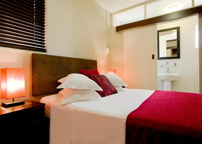 10 On Cape Self Catering Apartments