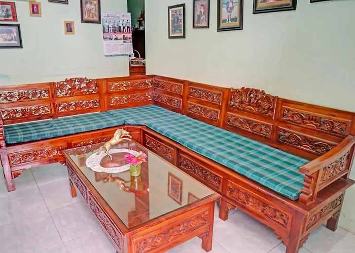 Oyo 90729 Sekar Guest House Jember